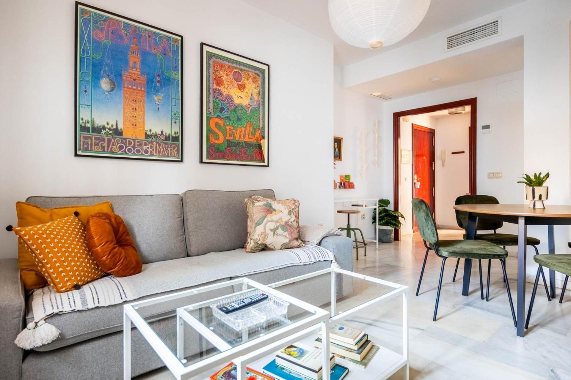 Piso Con Patio Privado Y Parking Nervion Sevilla Buitenkant foto