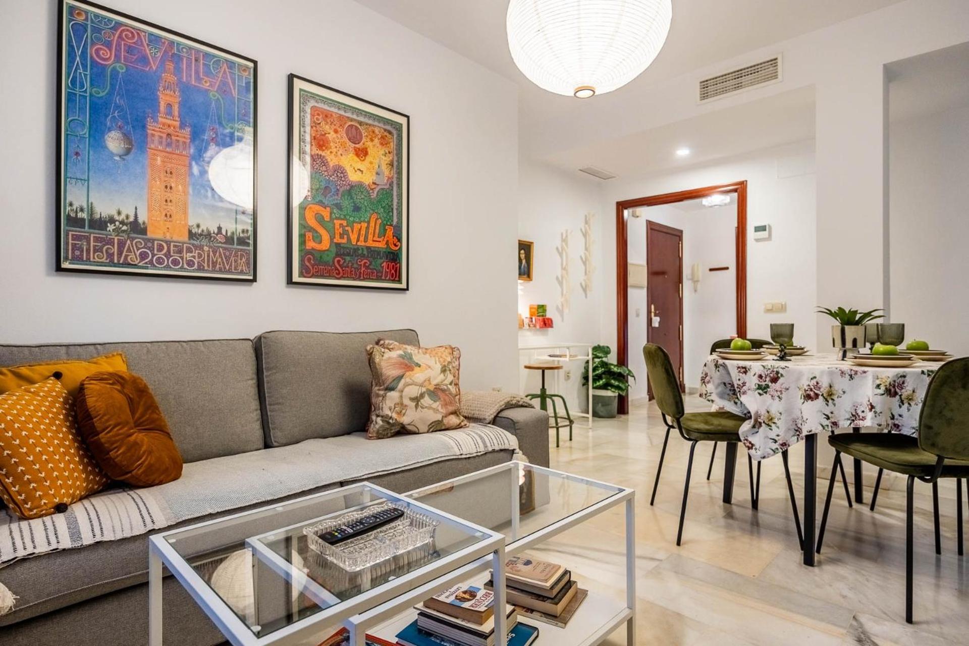 Piso Con Patio Privado Y Parking Nervion Sevilla Buitenkant foto